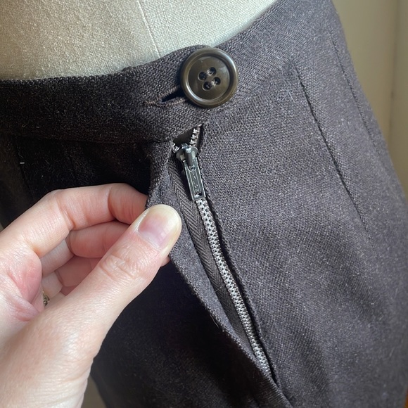 1940’s Chocolate Brown Wool Straight Skirt with X Design Details, Side Zip - Picture 4 of 15